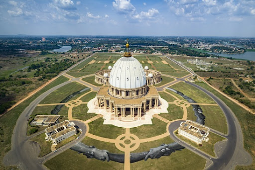 Yamoussoukro - La plus grande cathédrale du monde